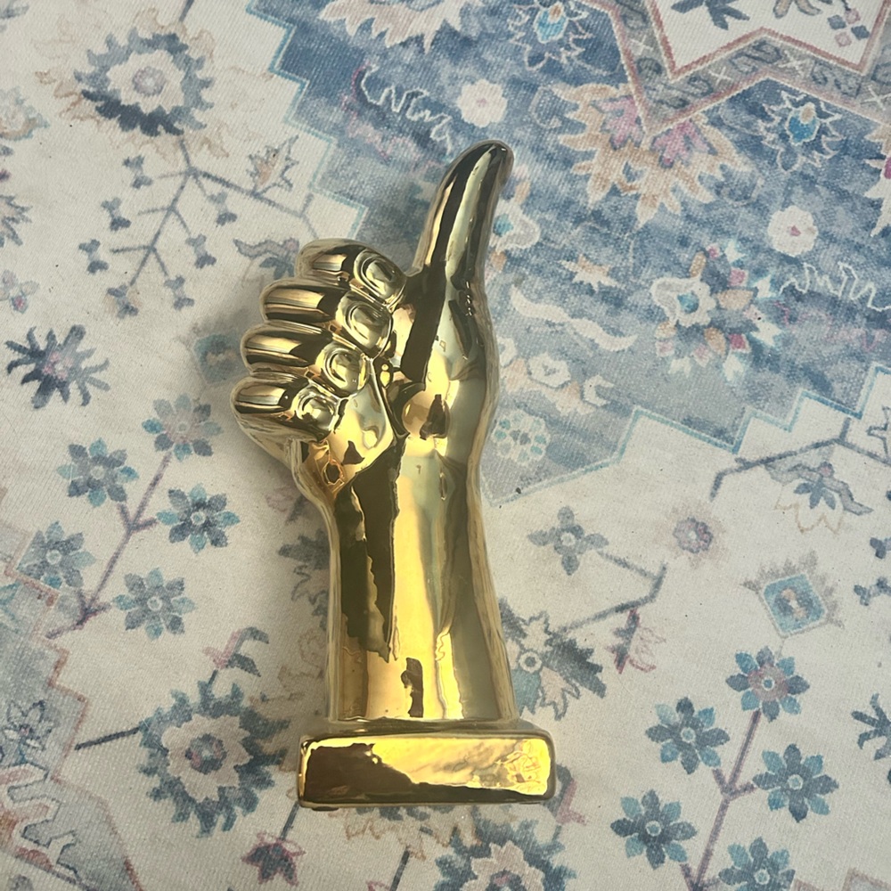 Gold Thumbs Up Sculpture